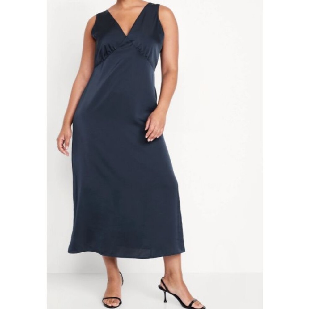 Old Navy Satin Slip Dress Sz Med Black Romantic Chic Classy Sexy Midi LBD HOCO
